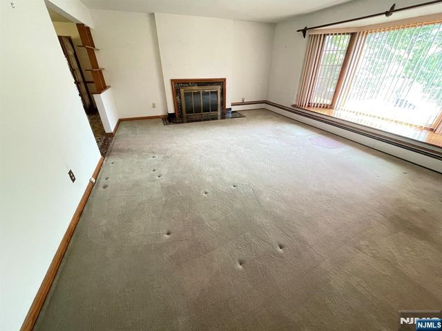 1027 Westwood Avenue, Old Tappan, NJ 07675