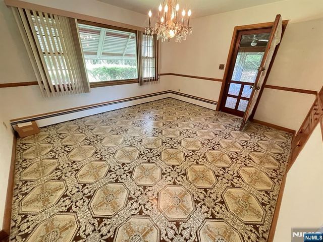 1027 Westwood Avenue, Old Tappan, NJ 07675