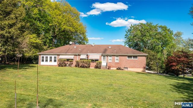 1027 Westwood Avenue, Old Tappan, NJ 07675