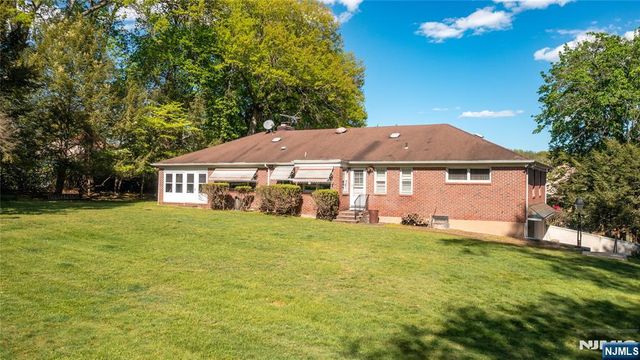 1027 Westwood Avenue, Old Tappan, NJ 07675