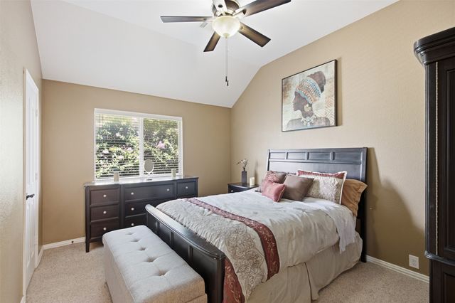 305 Mossy Oak Trail, Fort Worth, TX 76131