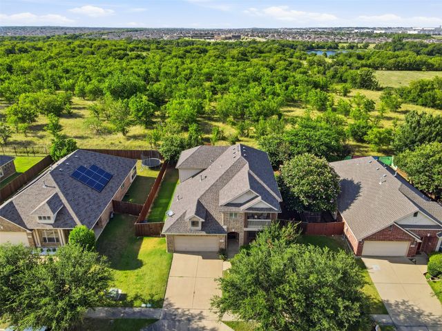 305 Mossy Oak Trail, Fort Worth, TX 76131