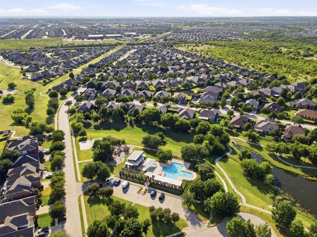 305 Mossy Oak Trail, Fort Worth, TX 76131