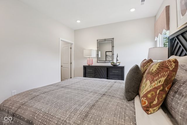 6289 Flag Stop Drive, Whitestown, IN 46075