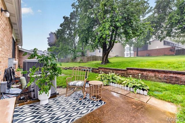 2039 Kentmore Lane, Chesterfield, MO 63017