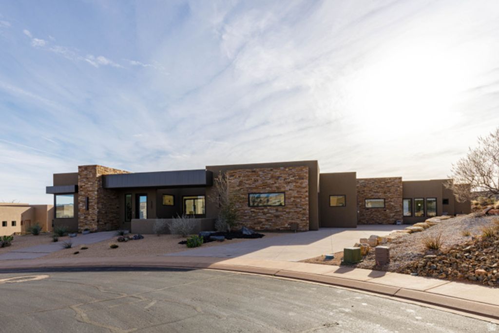 2205 W RESERVE CIR, St. George, UT 84770