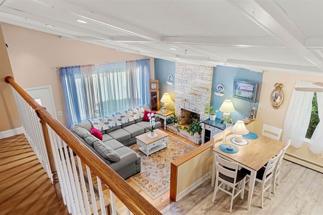 15 Barnes Circle, Salem, MA 01970
