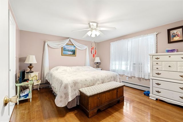 15 Barnes Circle, Salem, MA 01970