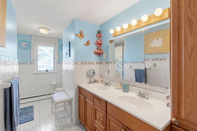 15 Barnes Circle, Salem, MA 01970