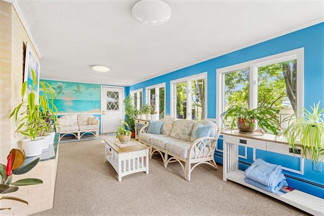 15 Barnes Circle, Salem, MA 01970