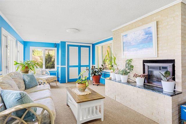 15 Barnes Circle, Salem, MA 01970