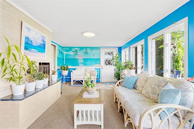 15 Barnes Circle, Salem, MA 01970
