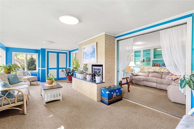 15 Barnes Circle, Salem, MA 01970