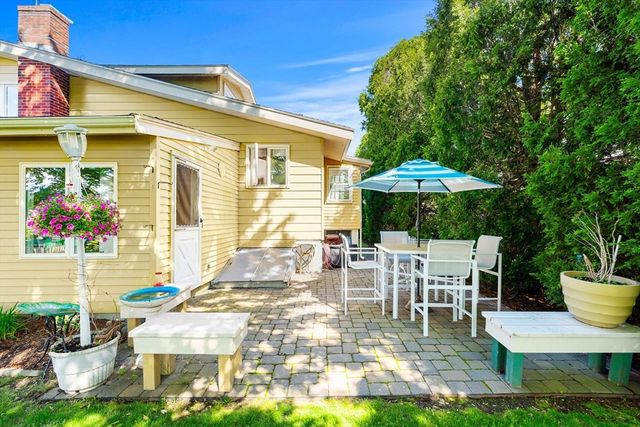 15 Barnes Circle, Salem, MA 01970