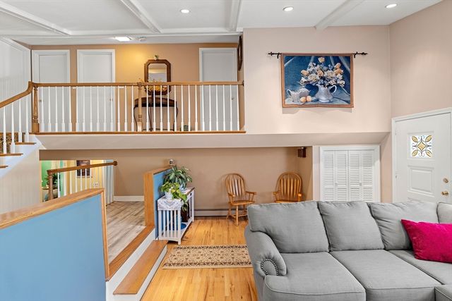 15 Barnes Circle, Salem, MA 01970