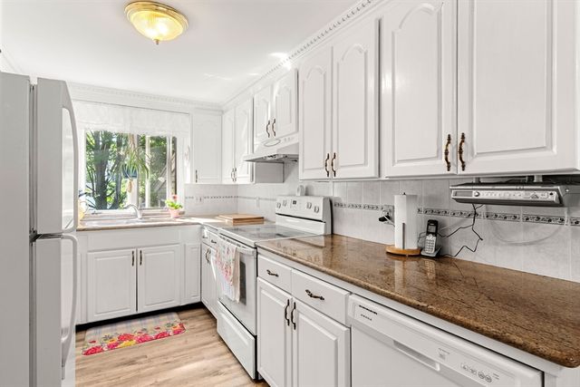 15 Barnes Circle, Salem, MA 01970