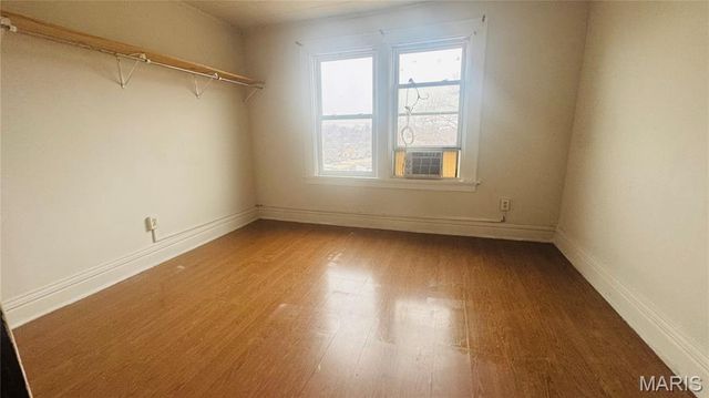 3923 Gravois Avenue, St Louis, MO 63116