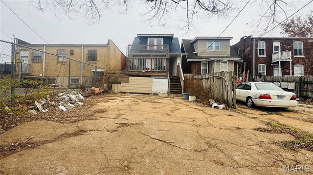 3923 Gravois Avenue, St Louis, MO 63116