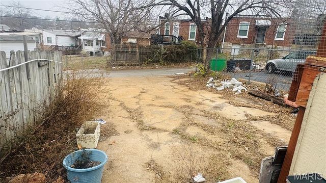 3923 Gravois Avenue, St Louis, MO 63116