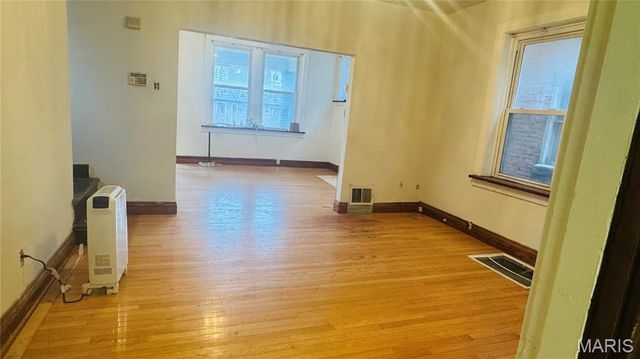 3923 Gravois Avenue, St Louis, MO 63116