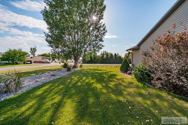2221 Frontier Drive, Idaho Falls, ID 83406