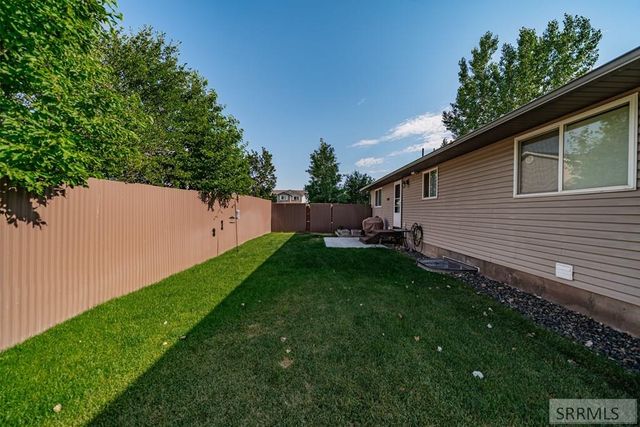 2221 Frontier Drive, Idaho Falls, ID 83406