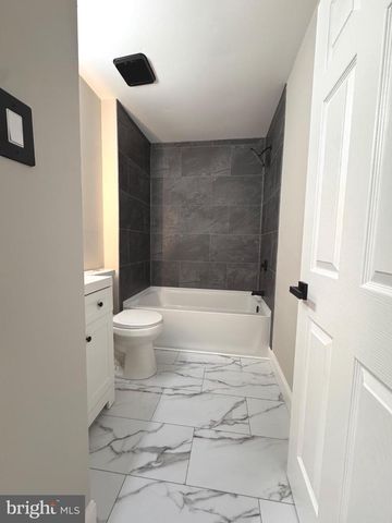 8 FRAMINGHAM RD, Edgewater Park Twp, NJ 08010