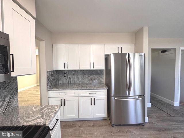 8 FRAMINGHAM RD, Edgewater Park Twp, NJ 08010