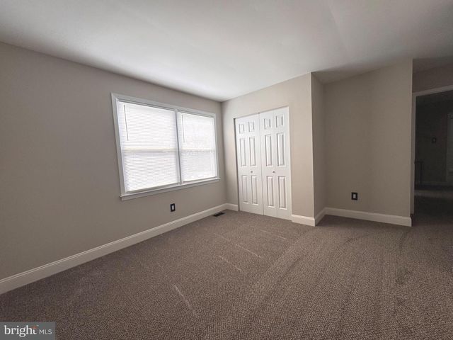 8 FRAMINGHAM RD, Edgewater Park Twp, NJ 08010