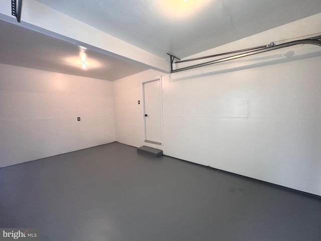 8 FRAMINGHAM RD, Edgewater Park Twp, NJ 08010