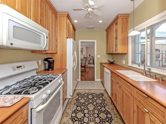 628 GRANADA AVENUE, Venice, FL 34285