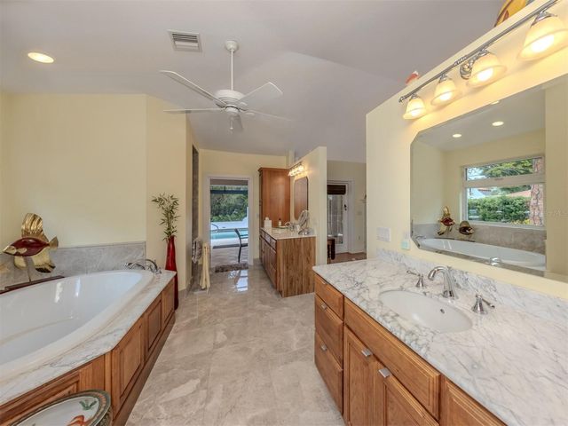 628 GRANADA AVENUE, Venice, FL 34285