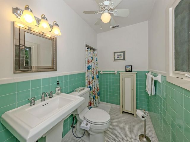 628 GRANADA AVENUE, Venice, FL 34285