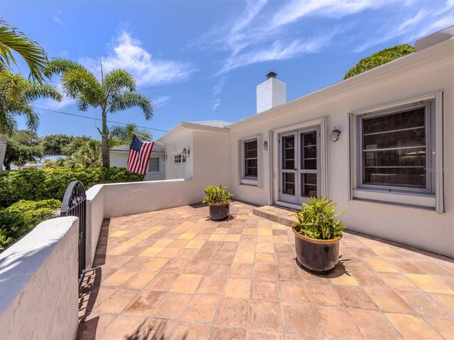 628 GRANADA AVENUE, Venice, FL 34285