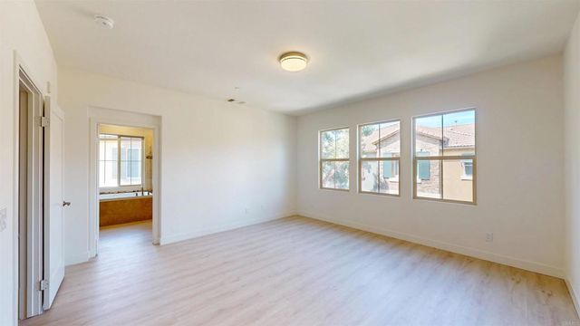 10710 Canyon Grove Trail 31, San Diego, CA 92130