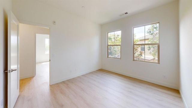 10710 Canyon Grove Trail 31, San Diego, CA 92130