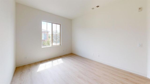 10710 Canyon Grove Trail 31, San Diego, CA 92130