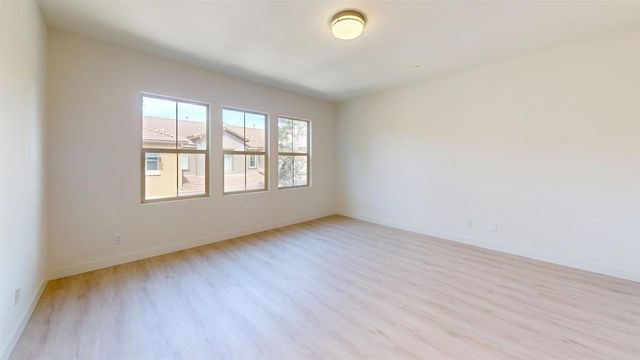 10710 Canyon Grove Trail 31, San Diego, CA 92130
