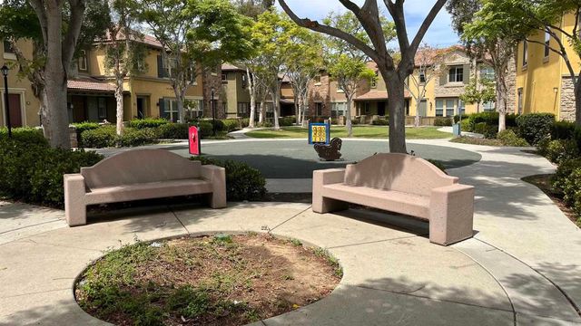 10710 Canyon Grove Trail 31, San Diego, CA 92130