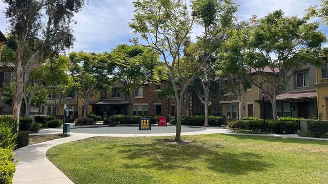 10710 Canyon Grove Trail 31, San Diego, CA 92130