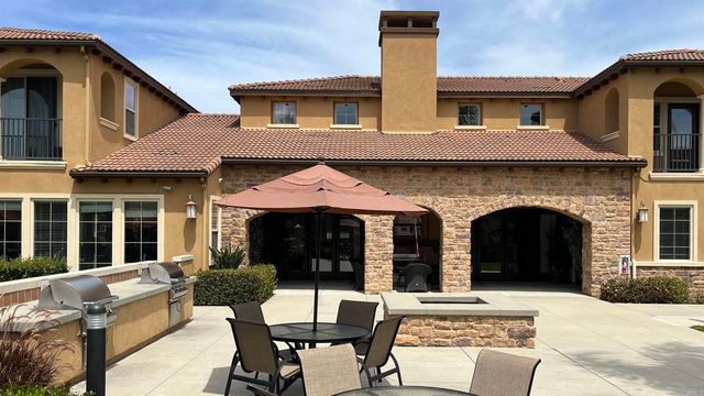 10710 Canyon Grove Trail 31, San Diego, CA 92130