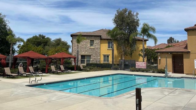 10710 Canyon Grove Trail 31, San Diego, CA 92130