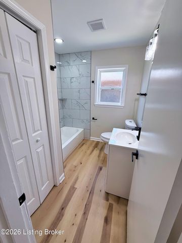 3639 Robin Dr, Louisville, KY 40216