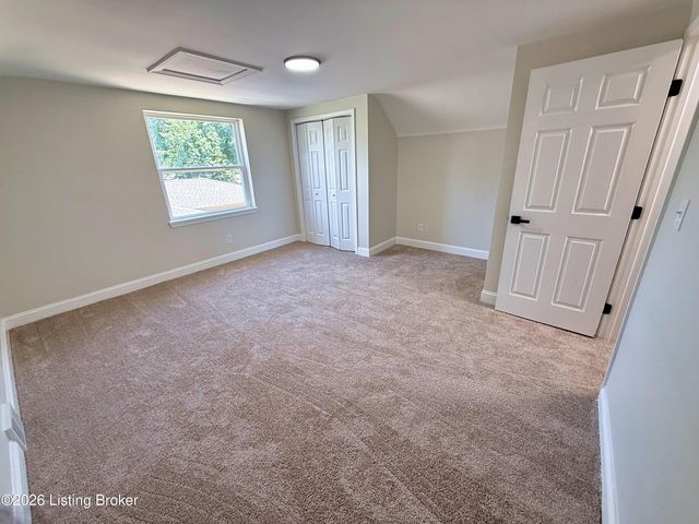 3639 Robin Dr, Louisville, KY 40216