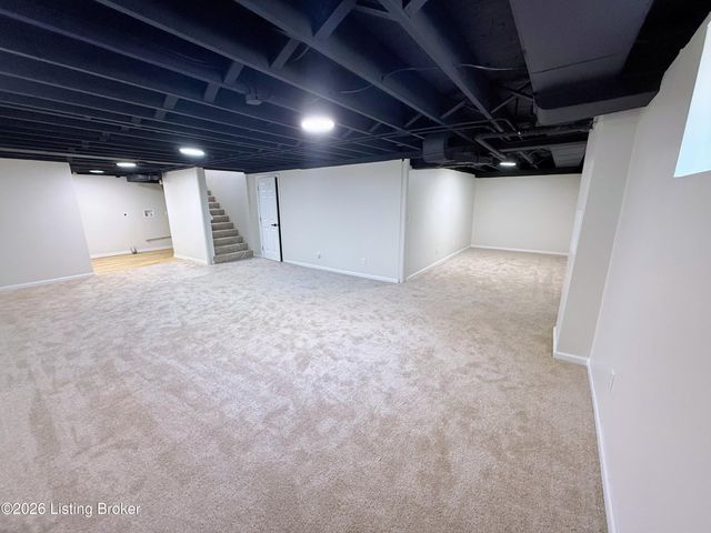 3639 Robin Dr, Louisville, KY 40216