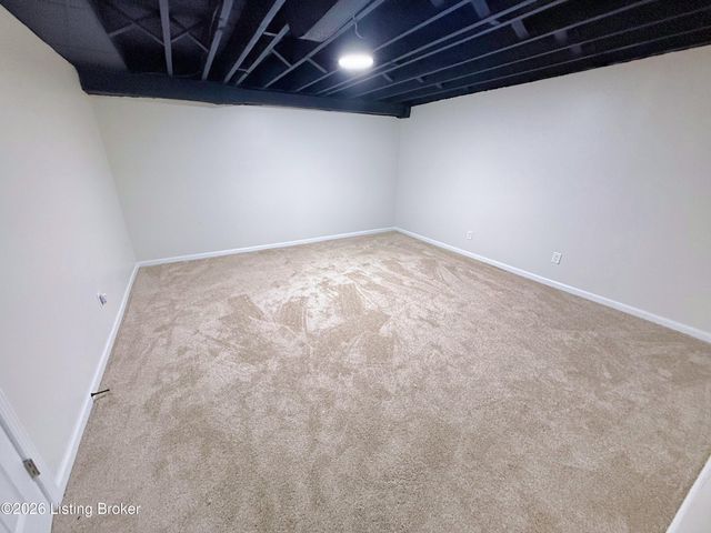 3639 Robin Dr, Louisville, KY 40216