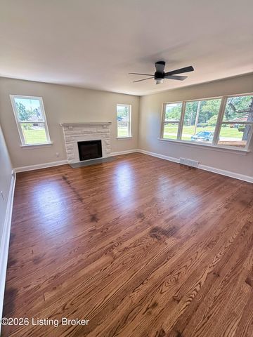 3639 Robin Dr, Louisville, KY 40216