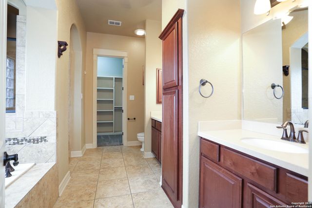 5102 THYMUS DR, San Antonio, TX 78245