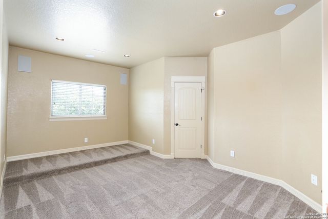 5102 THYMUS DR, San Antonio, TX 78245