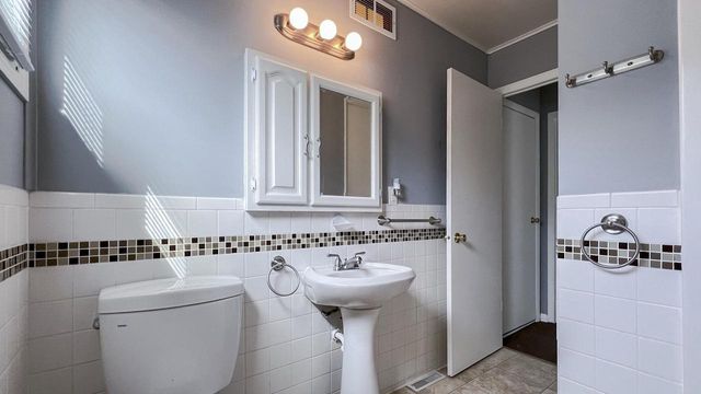 431 S 88th STREET, Milwaukee, WI 53214